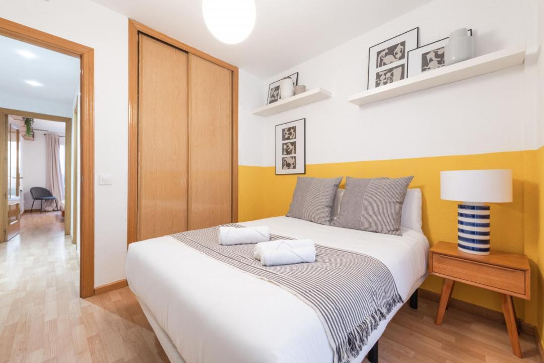 2 Bedrooms 2 Bathrooms Furnished - Malsana - With Pool - Mintystay Мадрид Екстериор снимка